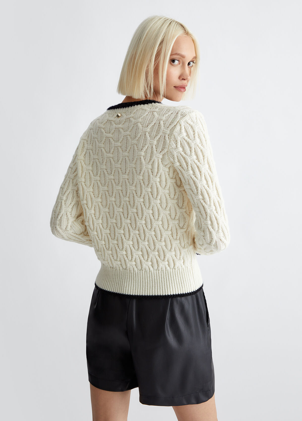 Wool blend pullover