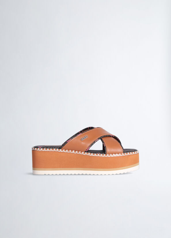 Sandali platform in pelle
