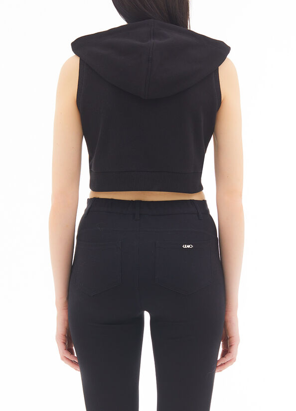 Gilet corto con cappuccio