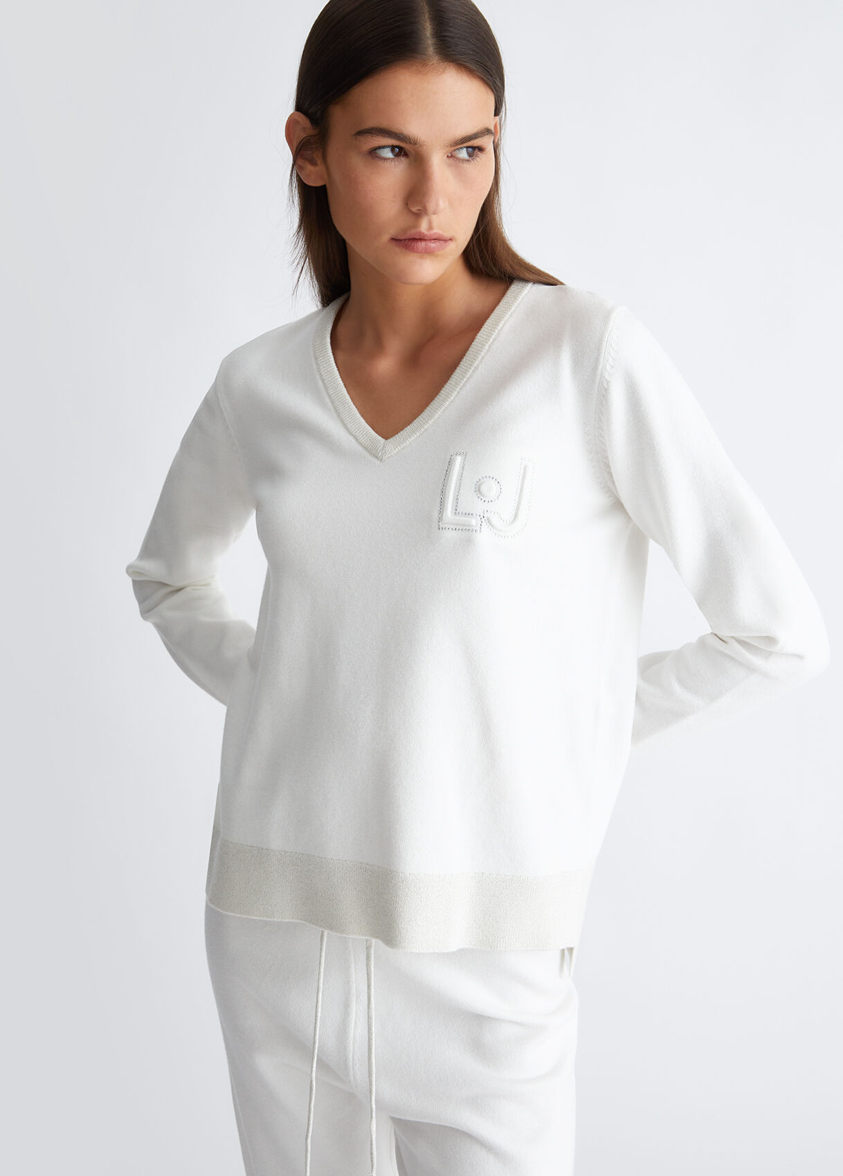 Jumper with logo