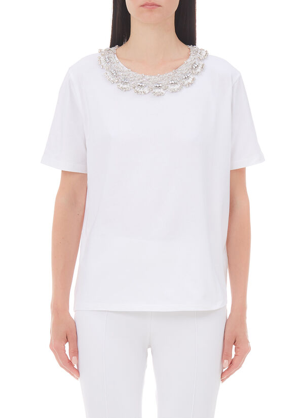 T-shirt con collana gioiello