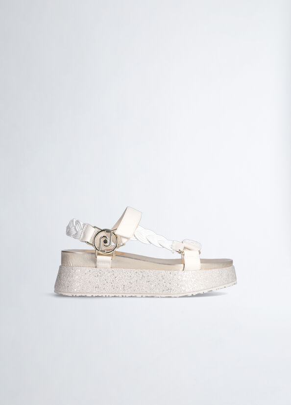 Sandali platform con intreccio