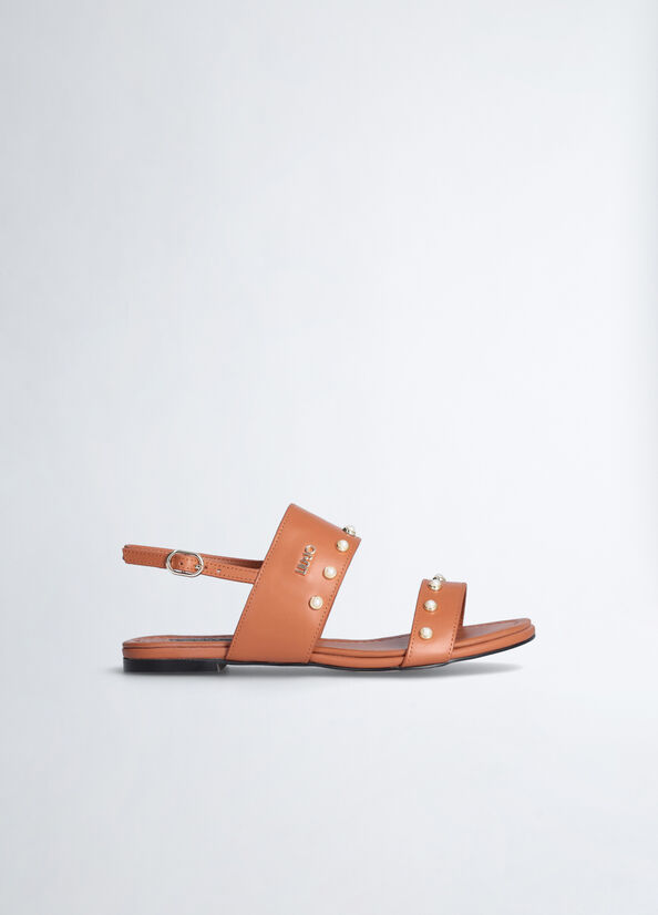 Sandali in pelle con perle
