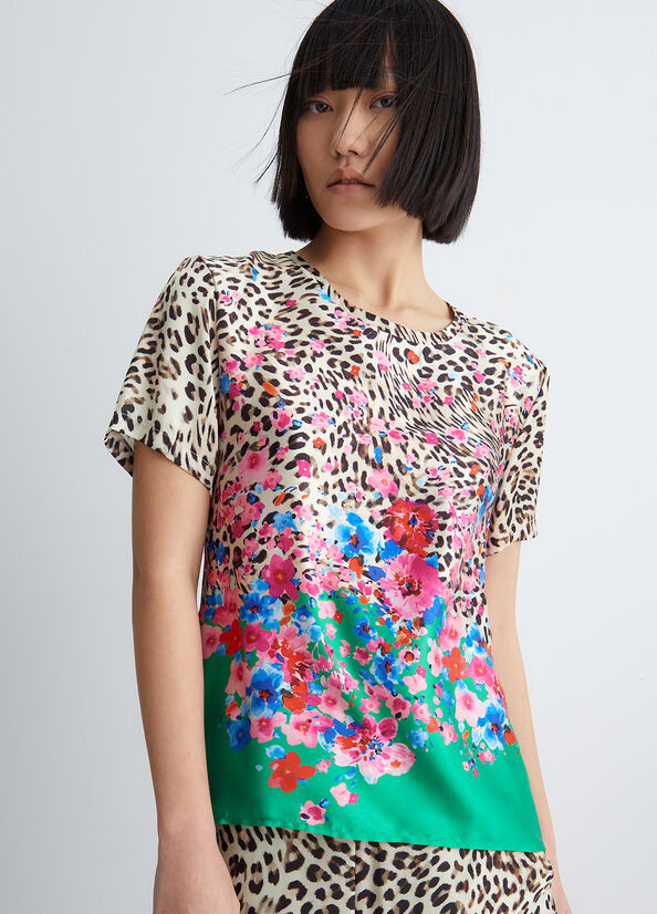T-shirt con stampa animalier floreale