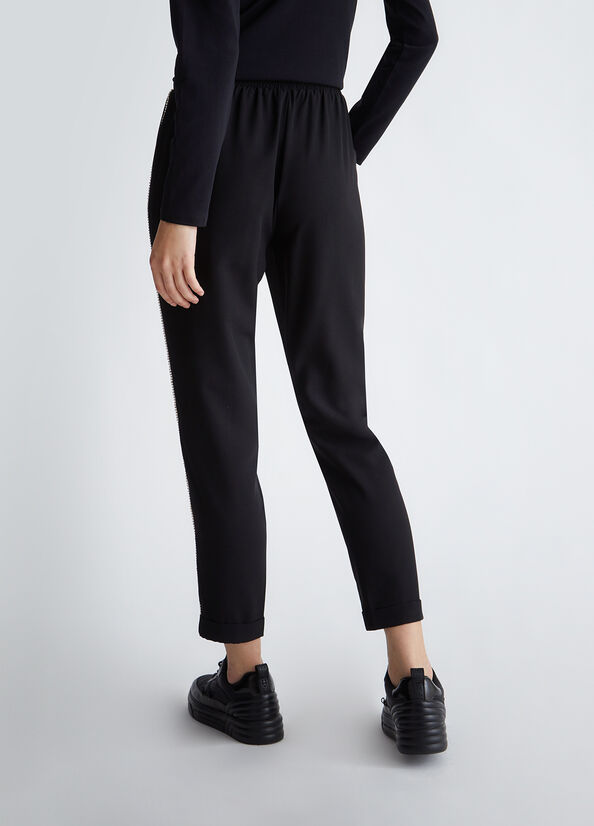 Pantaloni ecosostenibili con strass