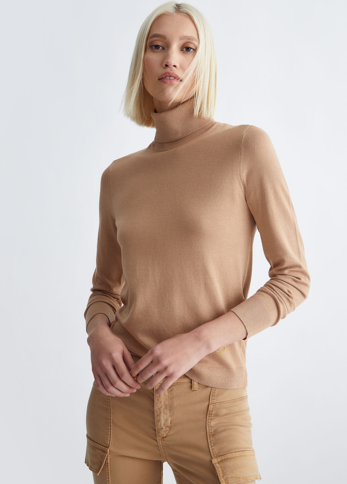 Eco-friendly turtleneck