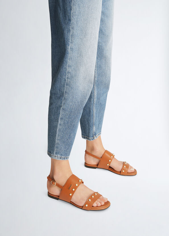 Sandali in pelle con perle