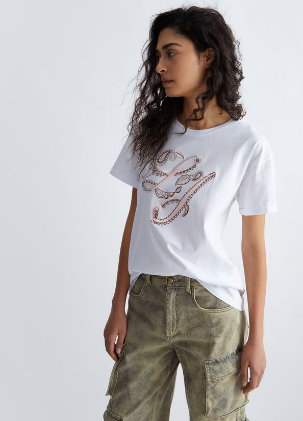 T-shirt con ricamo