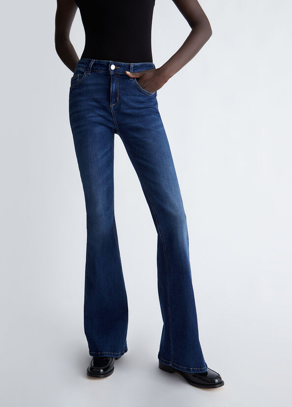 Jeans flare ecosostenibili