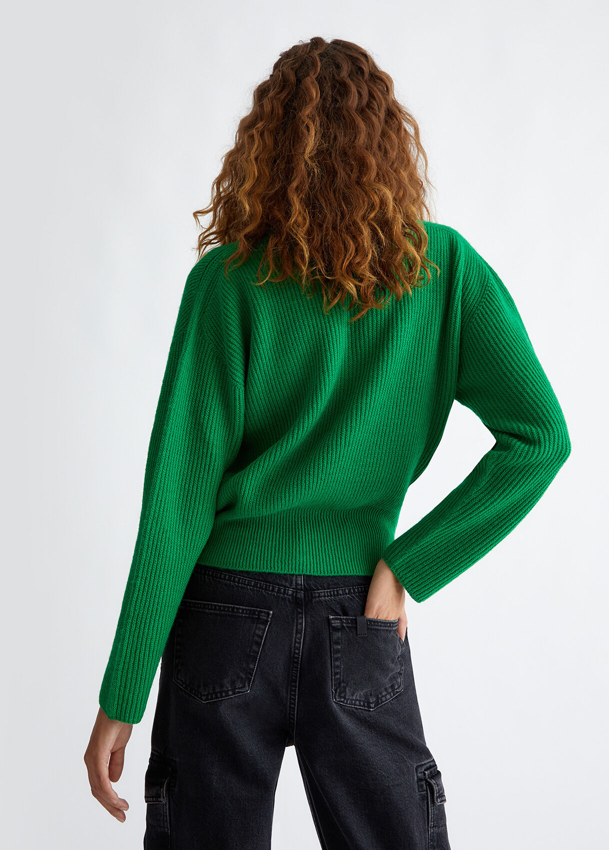 V-neck jumper