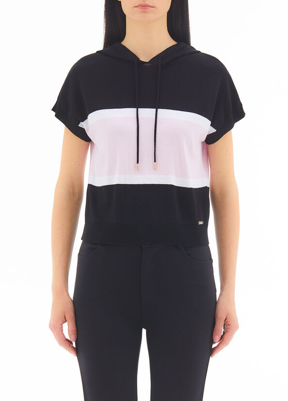 T-shirt in maglia con cappuccio