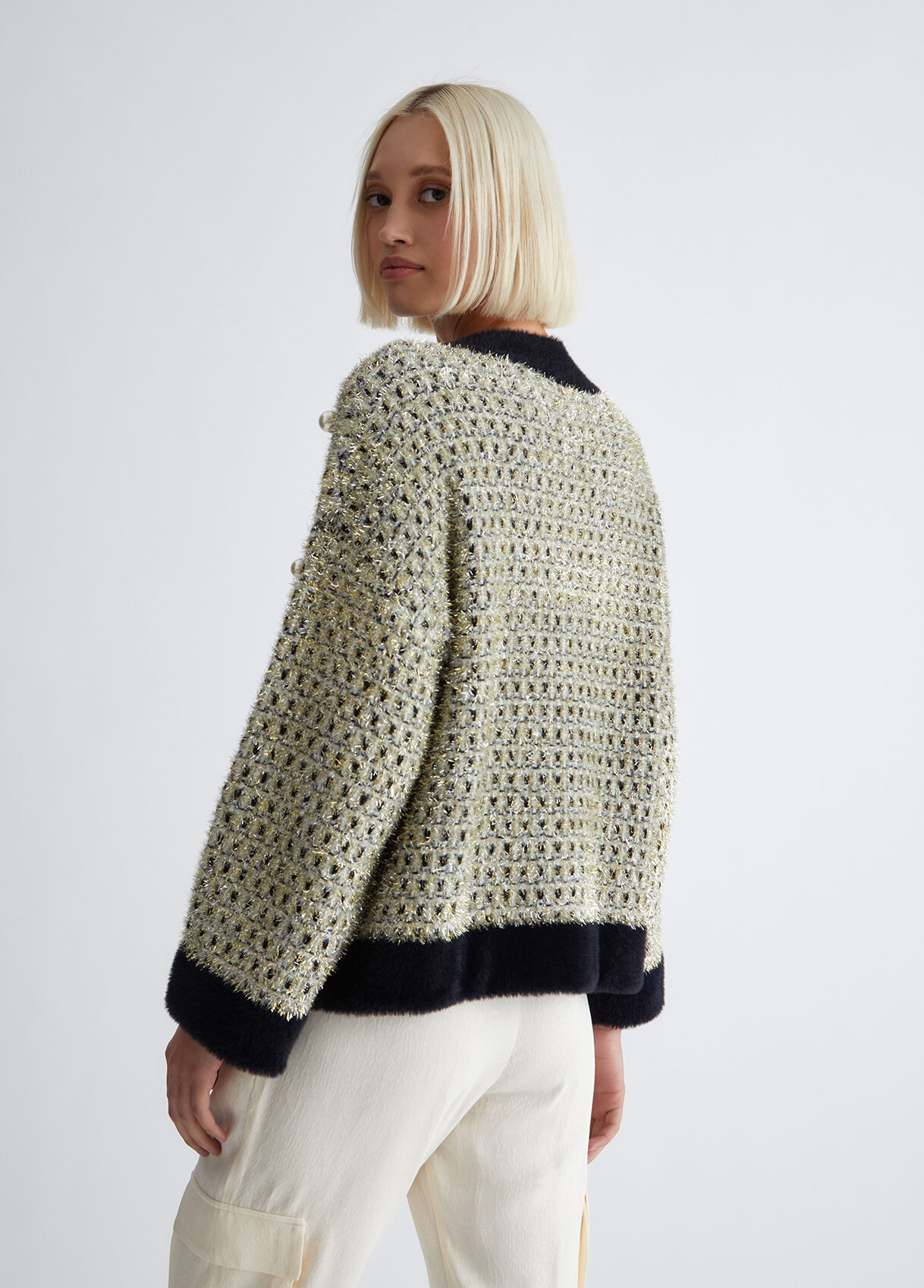Jumper with pearls