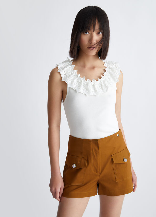 Top con pizzo