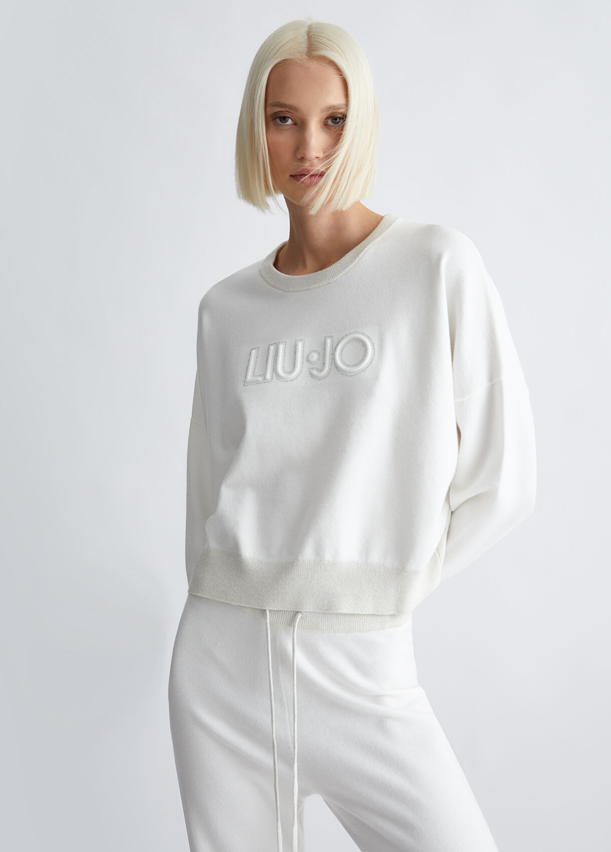 Jumper with logo