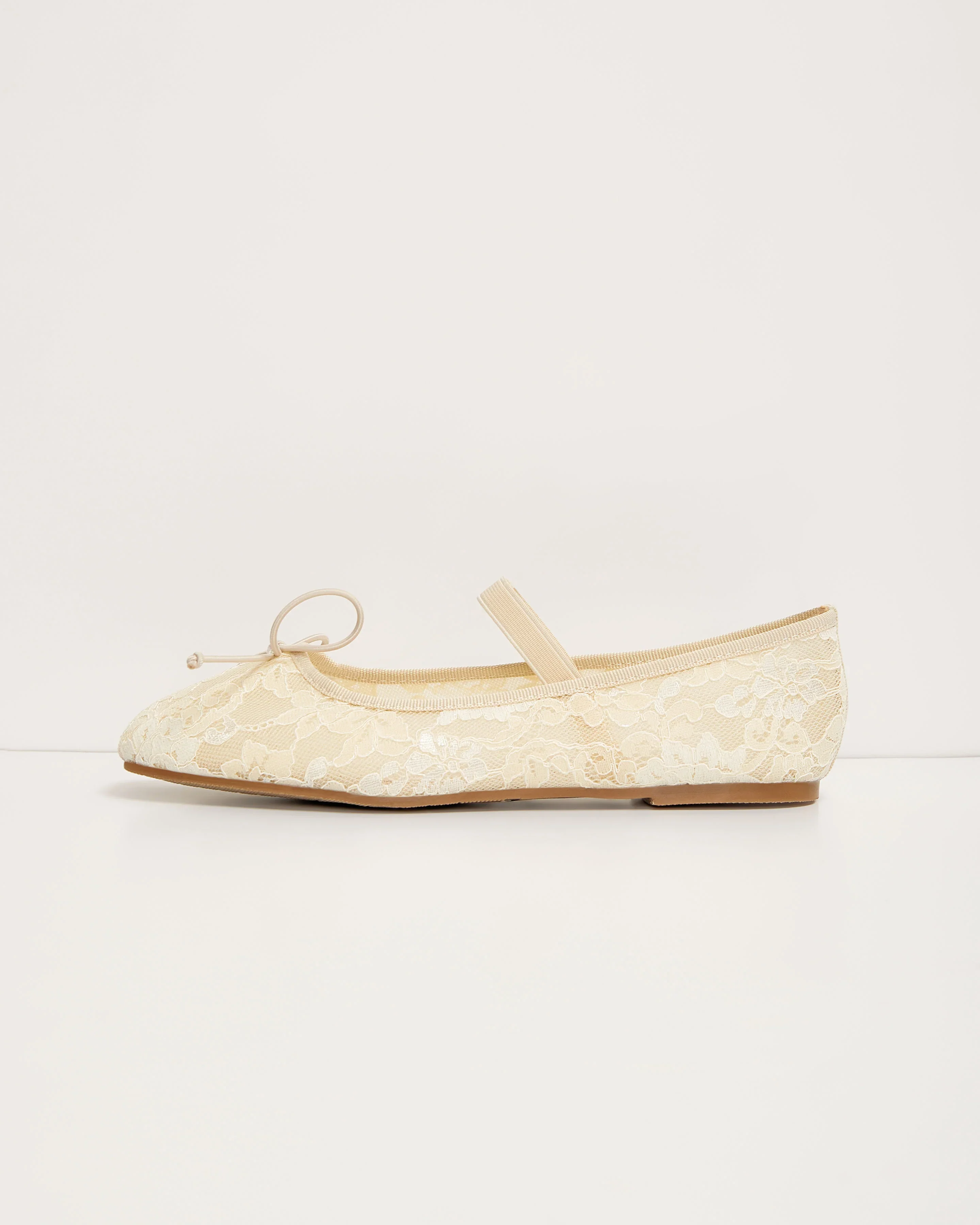 WFMD Mirabella Lace Ballet Flats