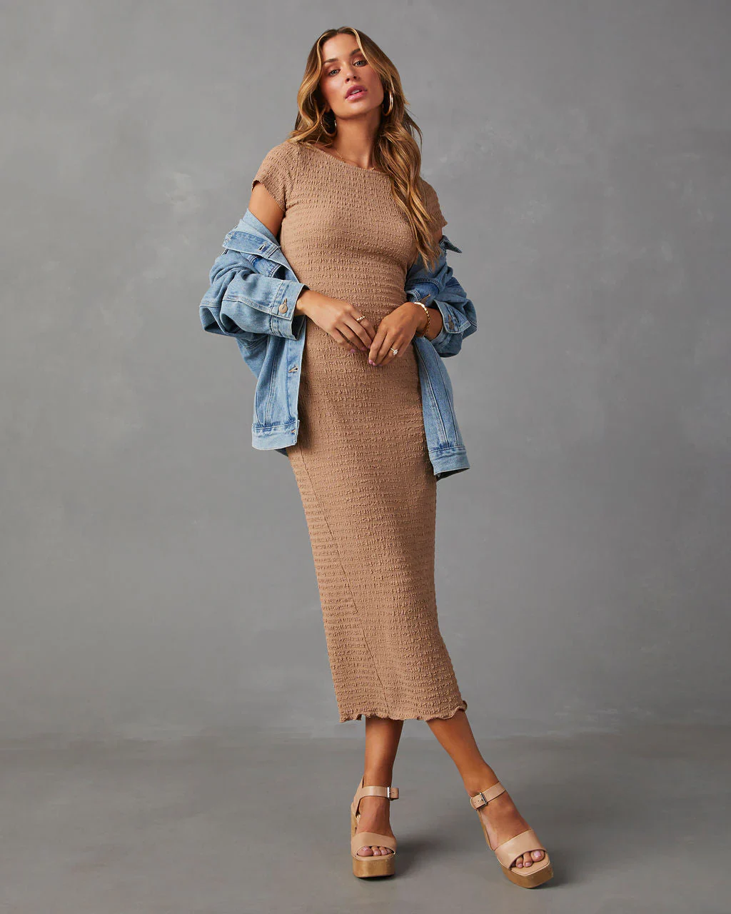 WFMD Uncomplicated Short Sleeve Bodycon Midi Dress