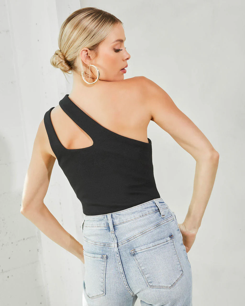 WFMD Caresha One Shoulder Cutout Crop Top