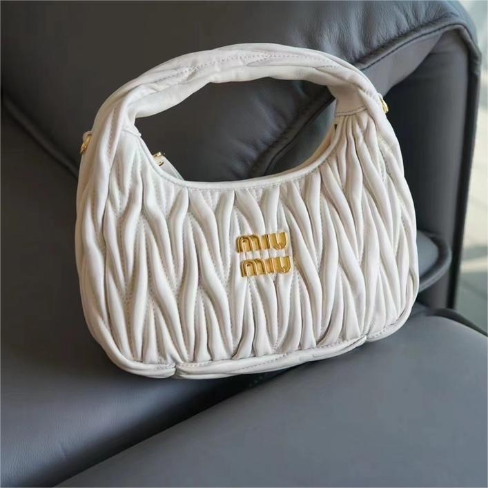 MiuMiu-Hobo-22cm