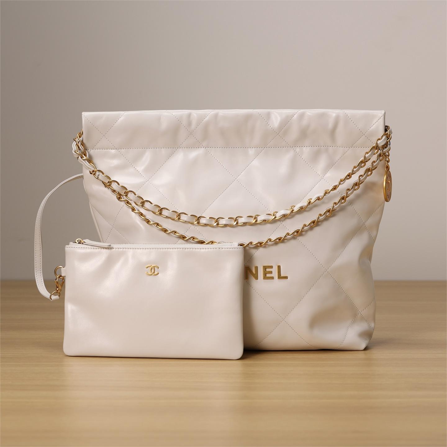 Chanel -22 bag-35cm