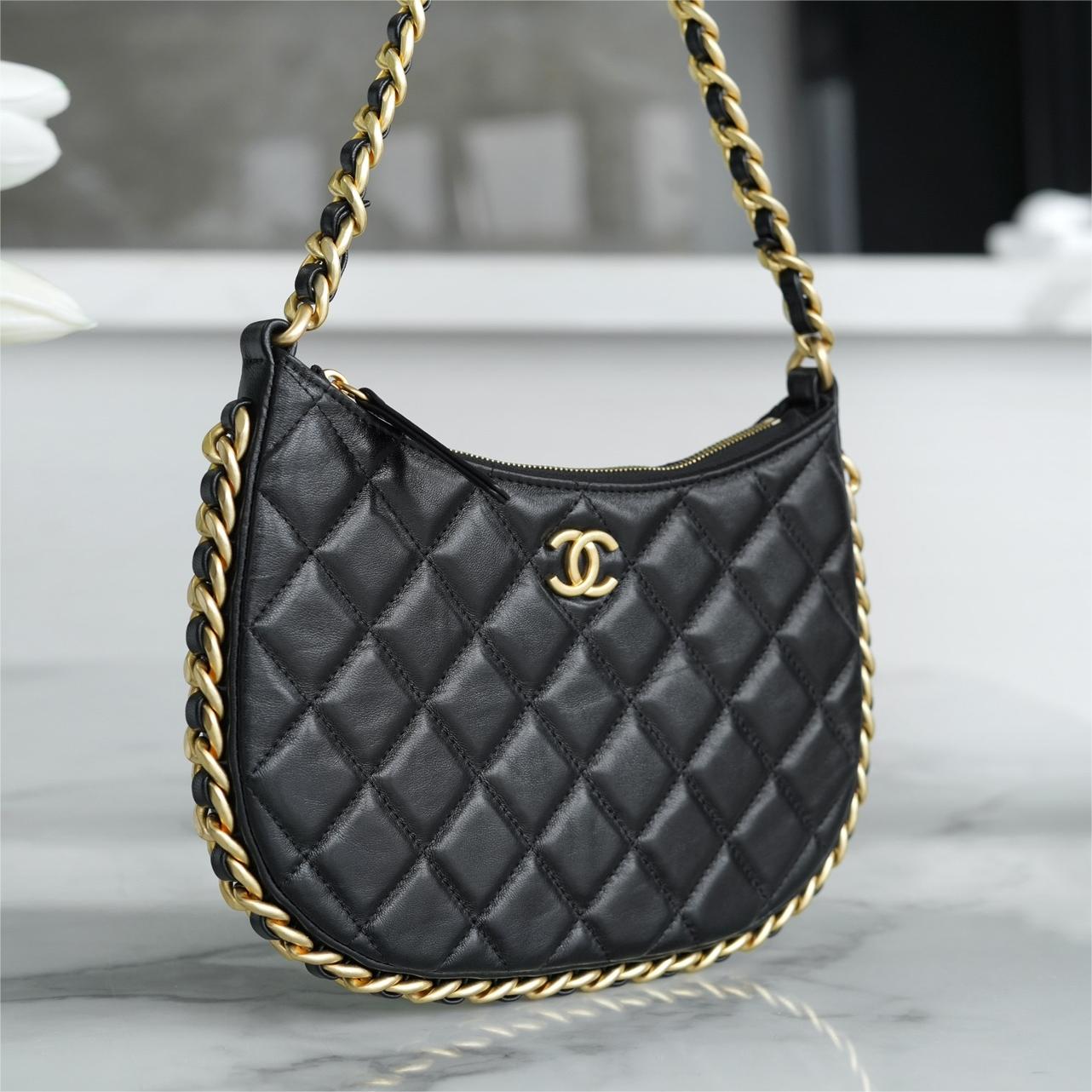 Chanel -23B hobo-29cm