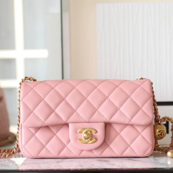 Chanel -Classic Flap -20cm
