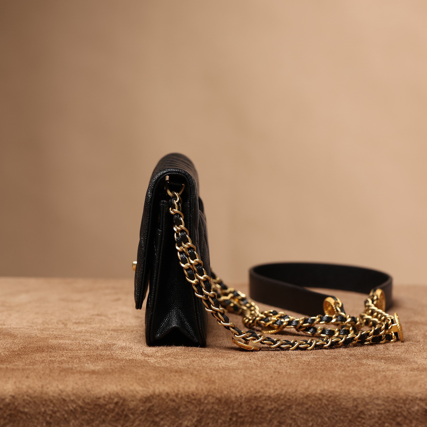 Chanel -22A Gold Bag-19cm