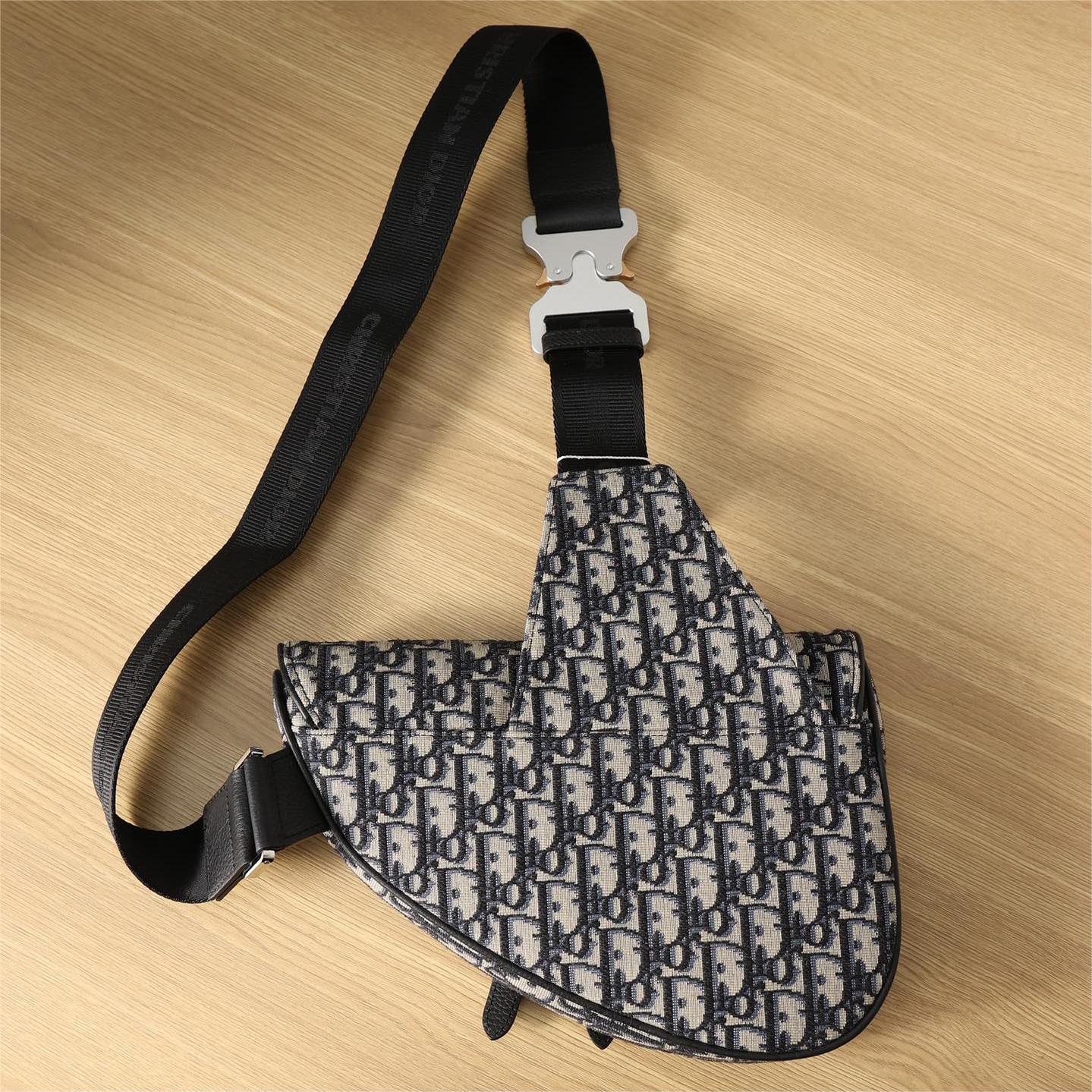 Dior-Saddle bag -26cm