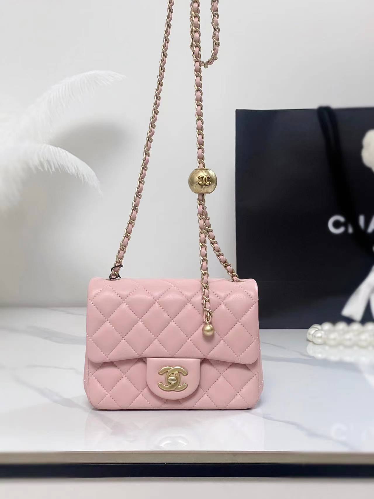 Chanel -Classic Flap -18cm