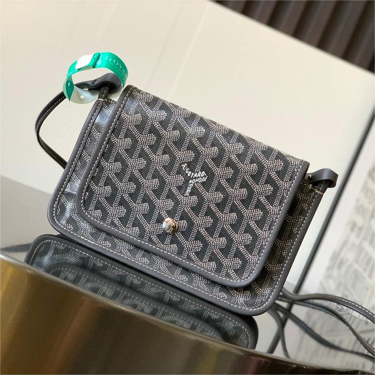 Goyard-Plumet-20.5cm
