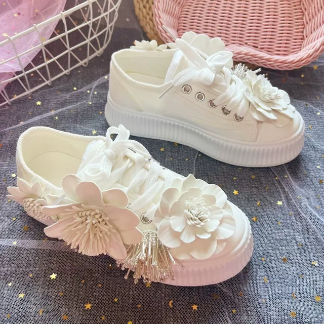 Women's Handmade Flower Casual All-match Flat Sneakers Round Skateboard Trend Canvas Shoes 35-40 Thick Sole White Pink